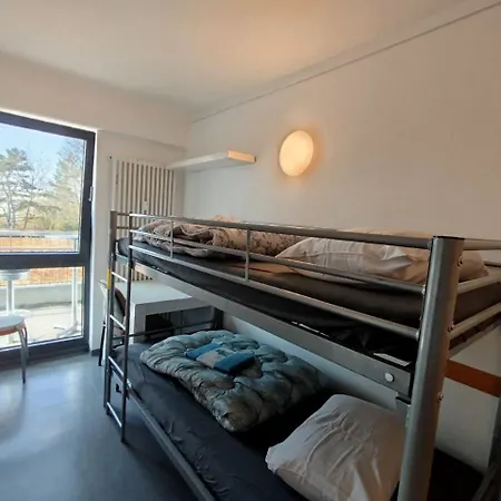Hostel Staytea *